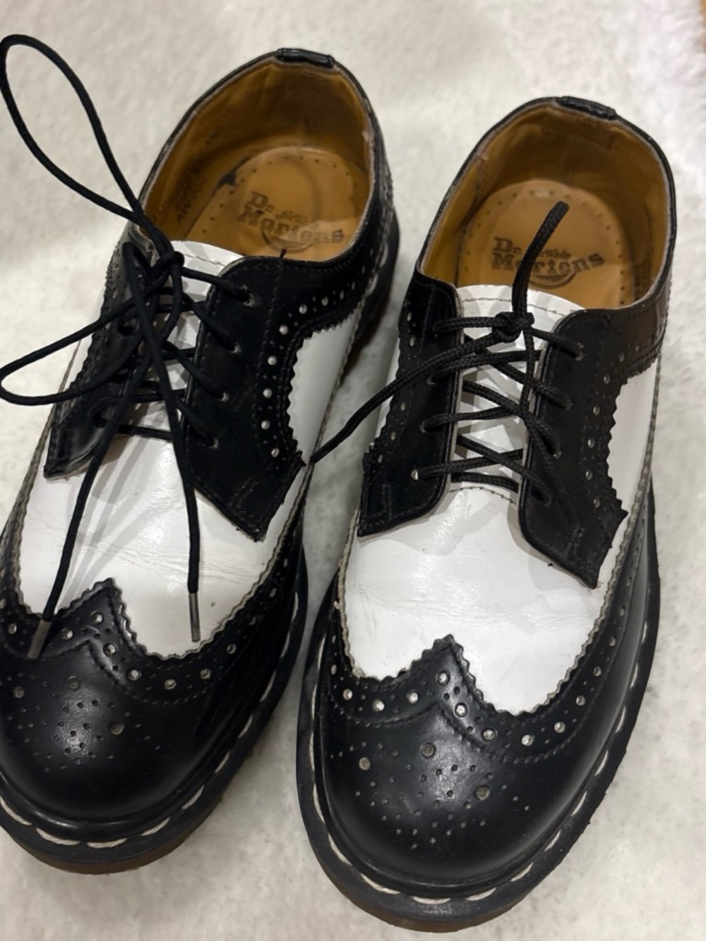 Dr. Martens Women’s Two-Tone Black & White Brogue Oxford size 36